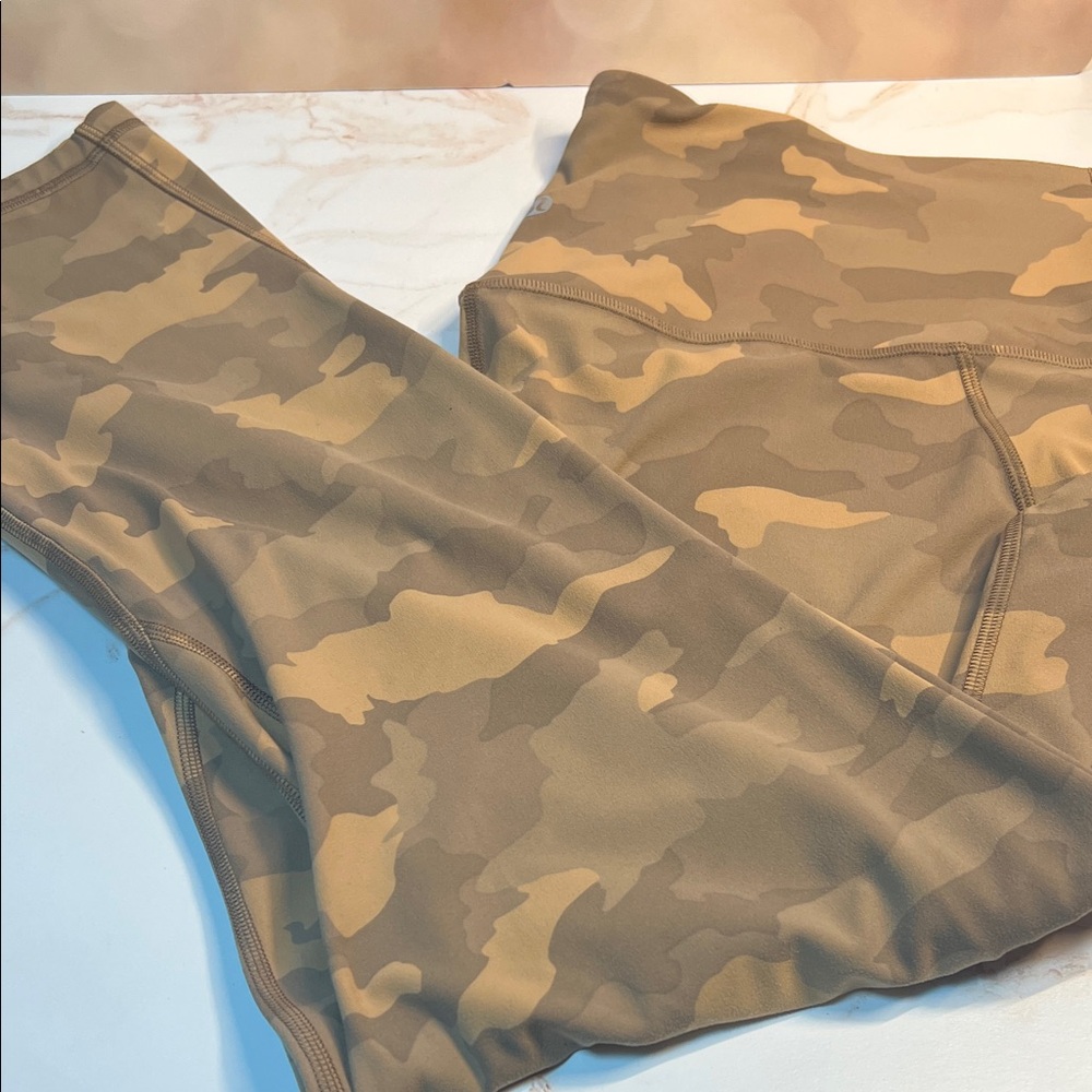 Lululemon Align™ High-Rise Tight 25″ Pockets | Size 18 Heritage 365 Camo